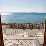 Seahouse Apartments
